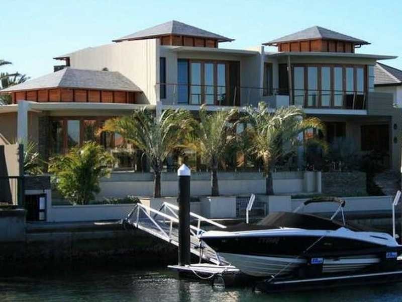 Sovereign Islands QLD 4216